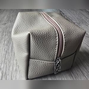 Etihad Airways Giorgio Armani Business Class Amenity Kit Dopp Bag Taupe